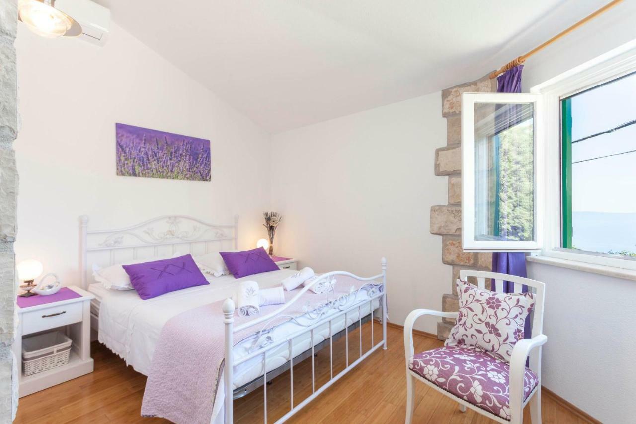 Holiday Home Lavanda Grubisic Tučepi Kültér fotó
