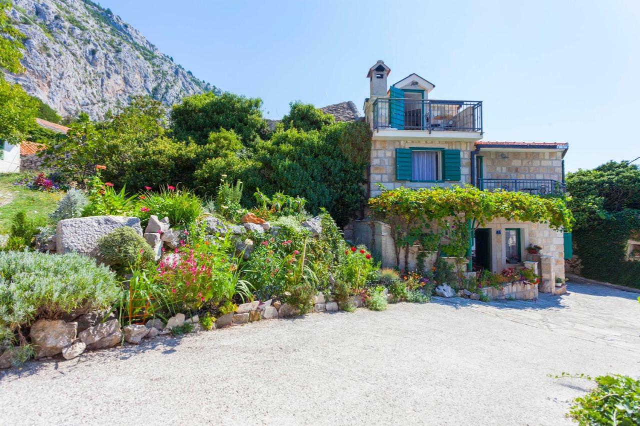 Holiday Home Lavanda Grubisic Tučepi Kültér fotó
