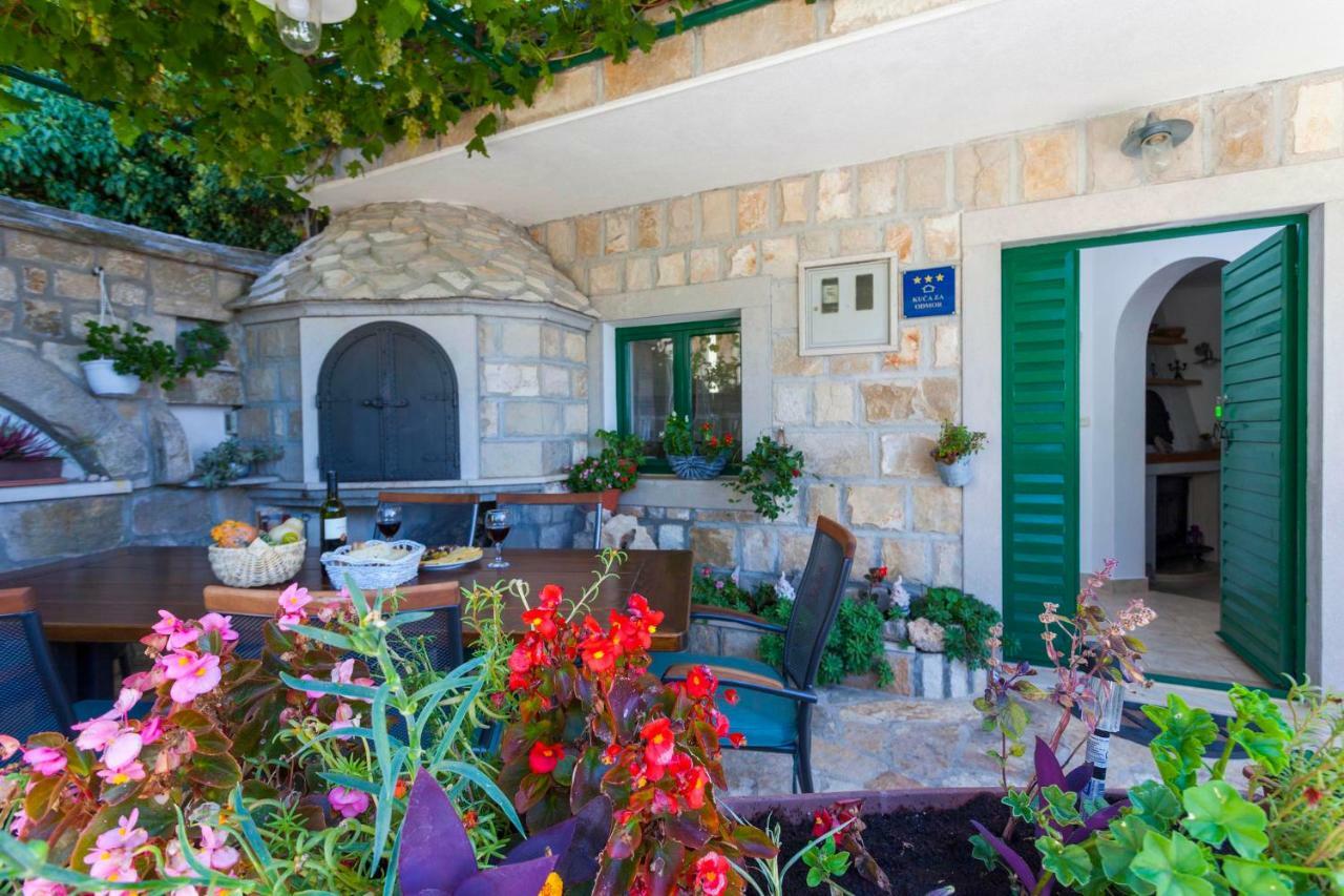 Holiday Home Lavanda Grubisic Tučepi Kültér fotó