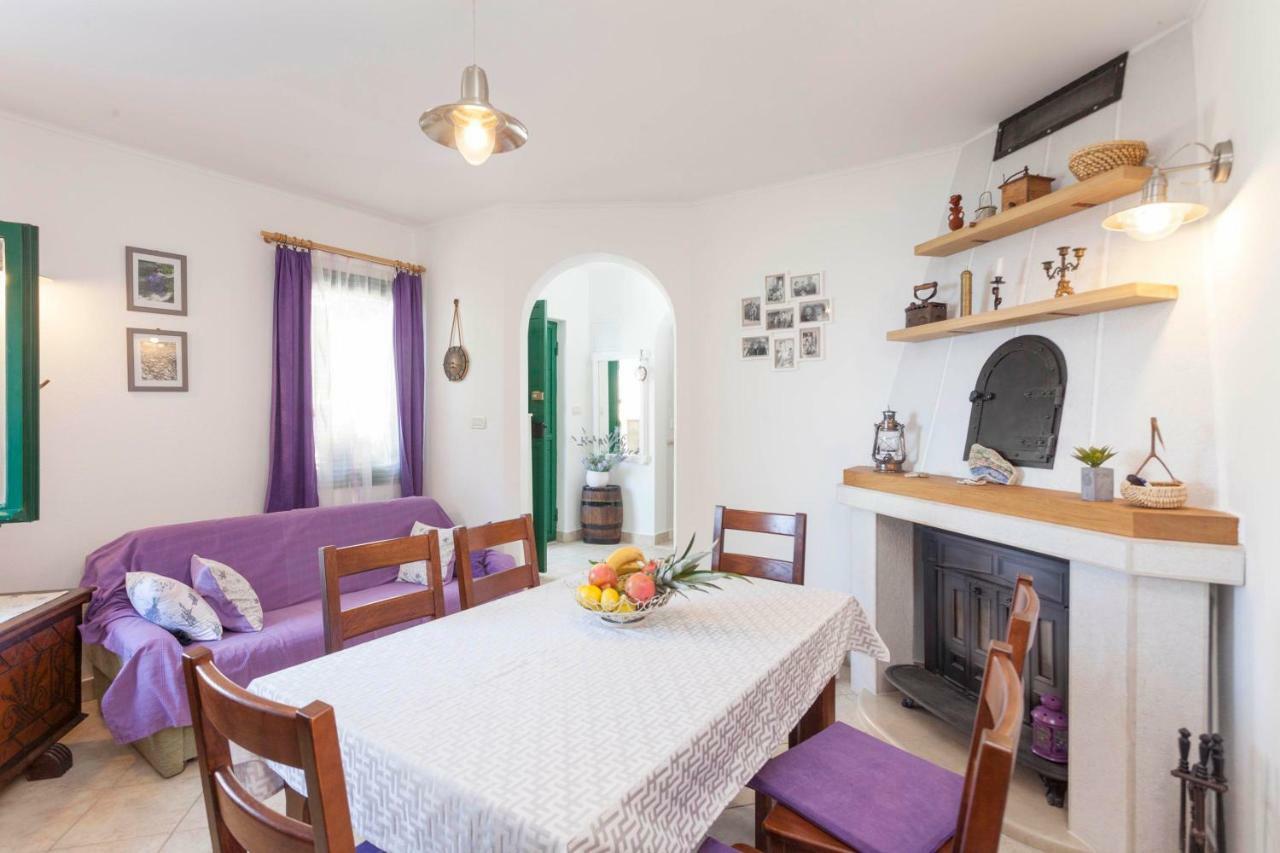 Holiday Home Lavanda Grubisic Tučepi Kültér fotó